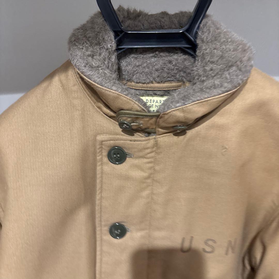 USNロゴ付きベージュミリタリージャケット