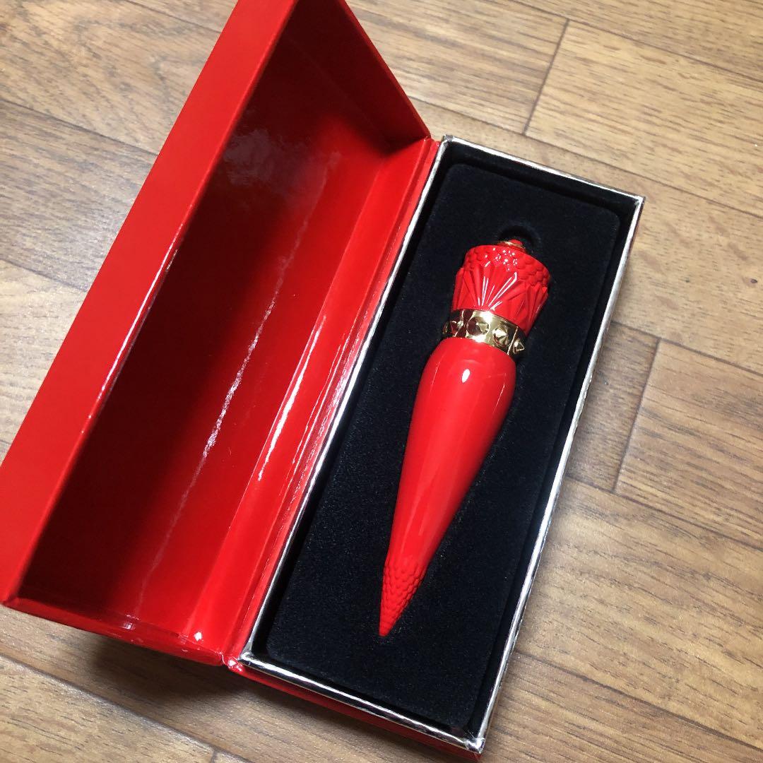 クリスチャンルブタン　ソーグロウリップケース