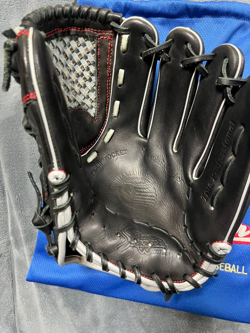 ピッチャーグローブ