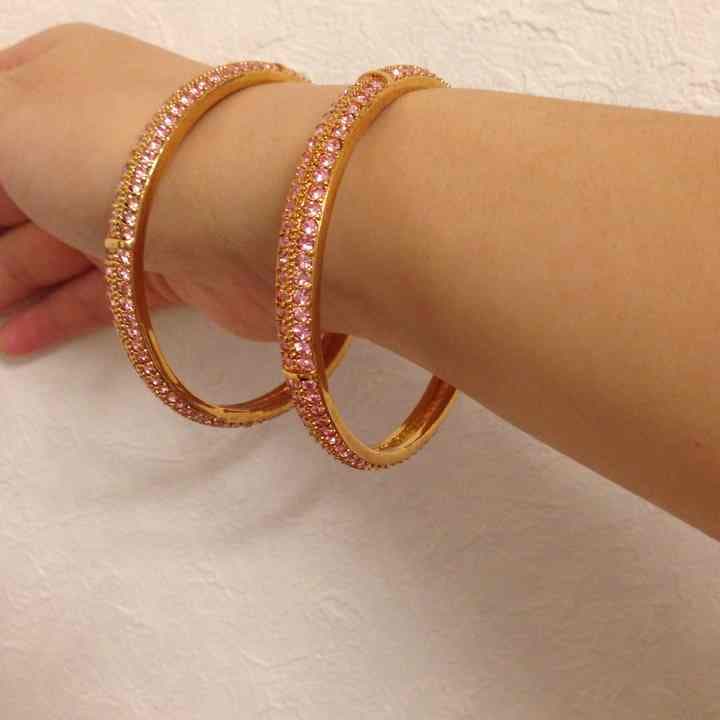 もも15メロンです。スワロフスキー 正規品 ブレスレット バングル