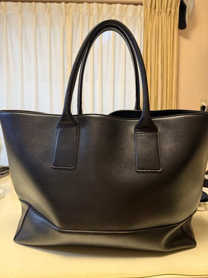 ボッテガヴェネタ　ビジネスバッグ　カーフスキンレザー