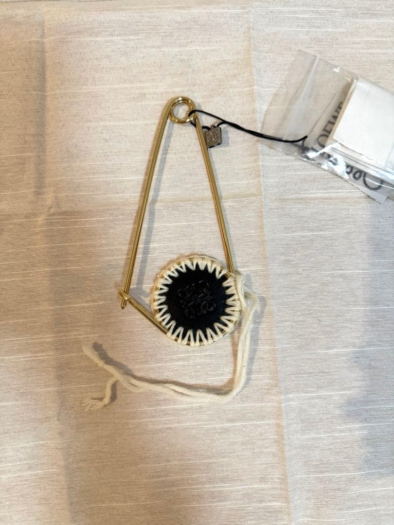 【新品・未使用】LOEWE ロエベ メカノピン ゴールド アクセサリー 正規品