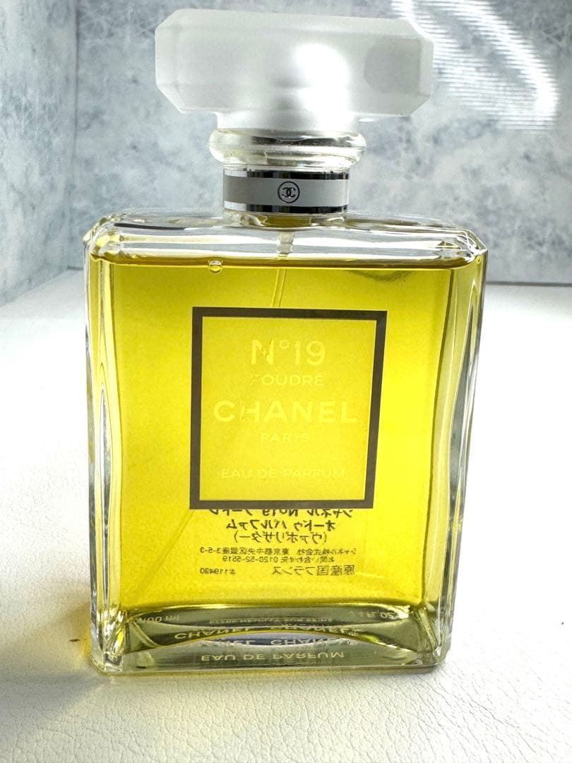 CHANEL N°19 プードレ 100ml 箱付・国内正規品