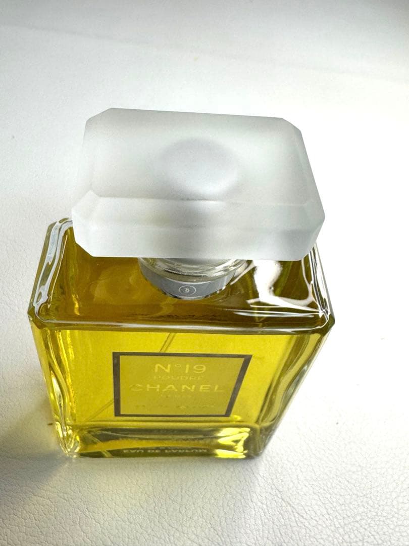 CHANEL N°19 プードレ 100ml 箱付・国内正規品