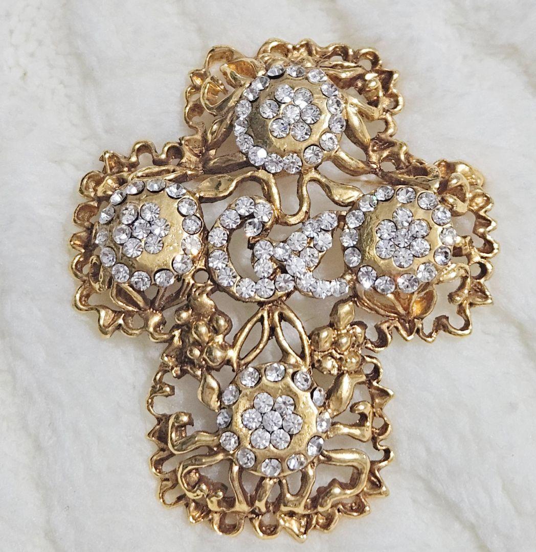 折*口様 B368 希少！ヴィンテージ クリスチャンラクロワ ブローチ ゴールド