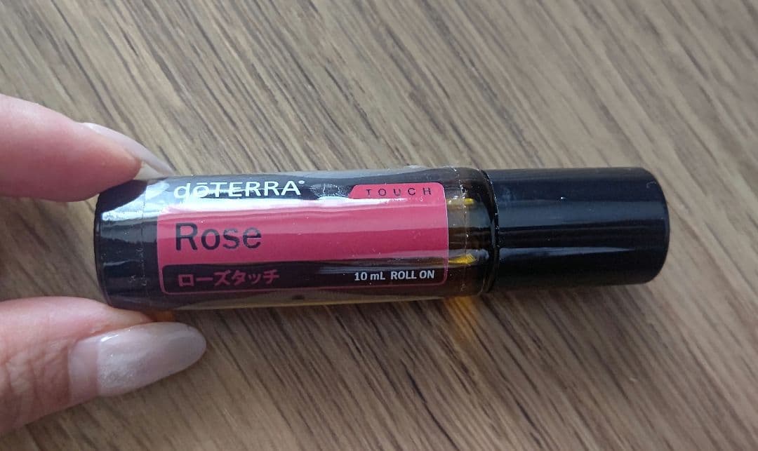 【最終値下げ】マグノリア&ローズ　ロールオン　ドテラ