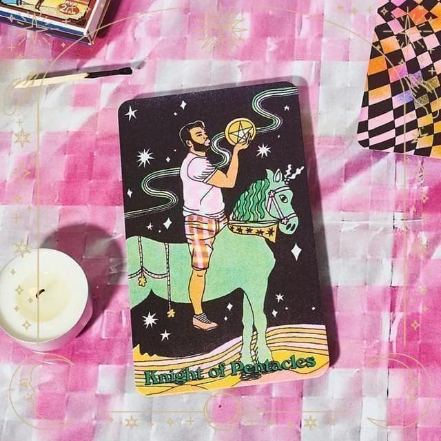 【正規品タロットカード】LGBTQ+の多様性を表現するポップで派手な海外タロット