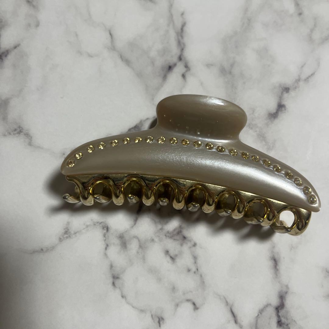 acca パールホワイト ヘアクリップ