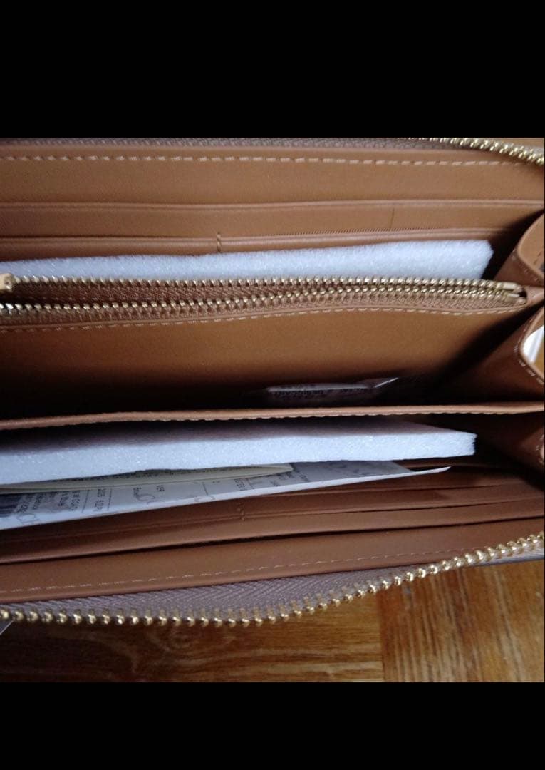 COACH 長財布　さくらんぼ　新品