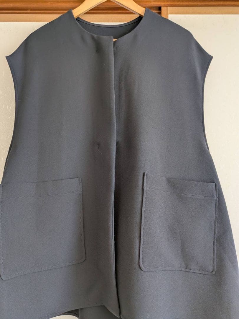 未使用近　ビアズリー ポケットジレ　ブラック　定価27,500