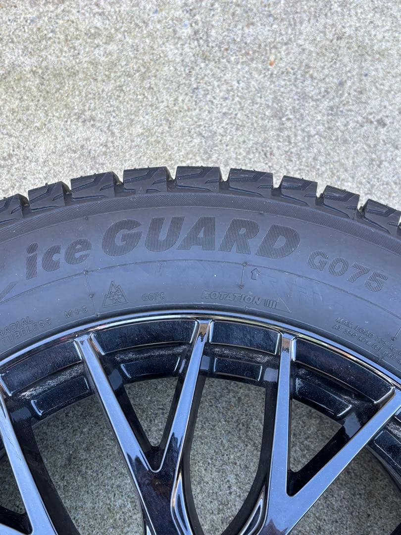 ヨコハマ iceGuard 225/60R17 17インチホイール ナット付き