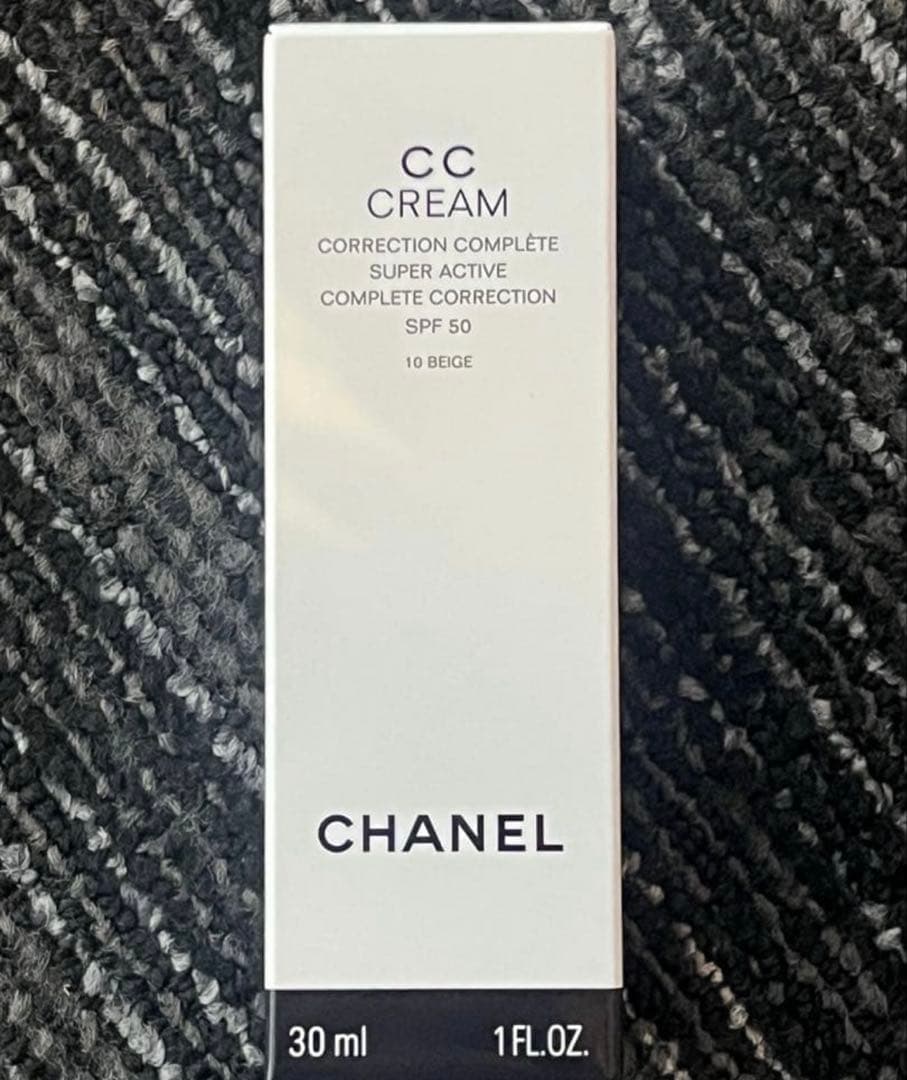 新品CHANEL CC CREAM 10 ベージュ SPF 50