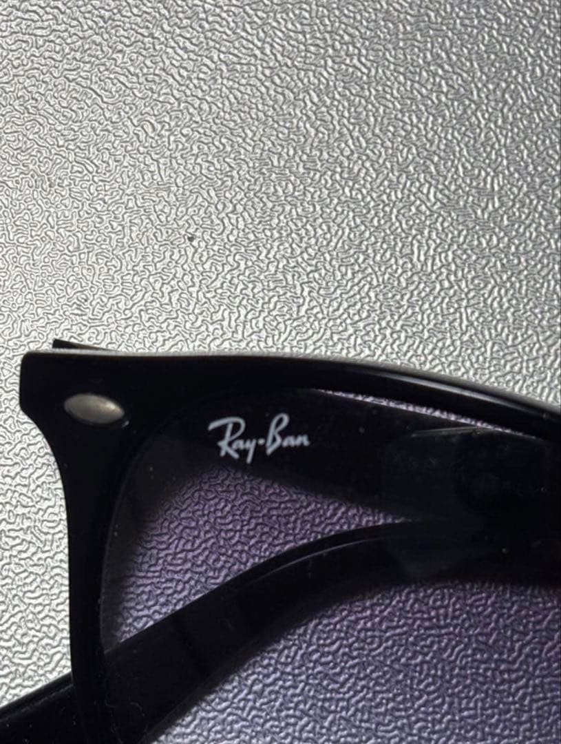 Ray-Ban ボストン型サングラス グラデーションレンズRB4259-F