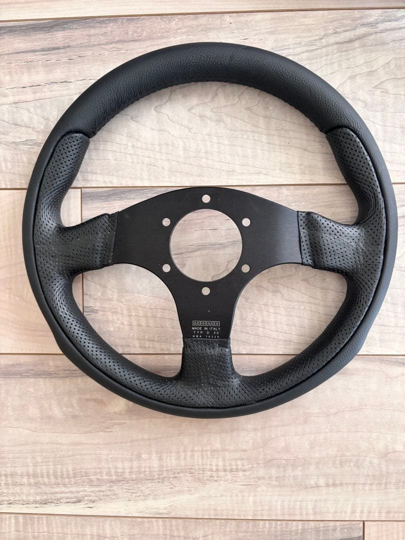 MOMO TEAM 30φ ステアリング