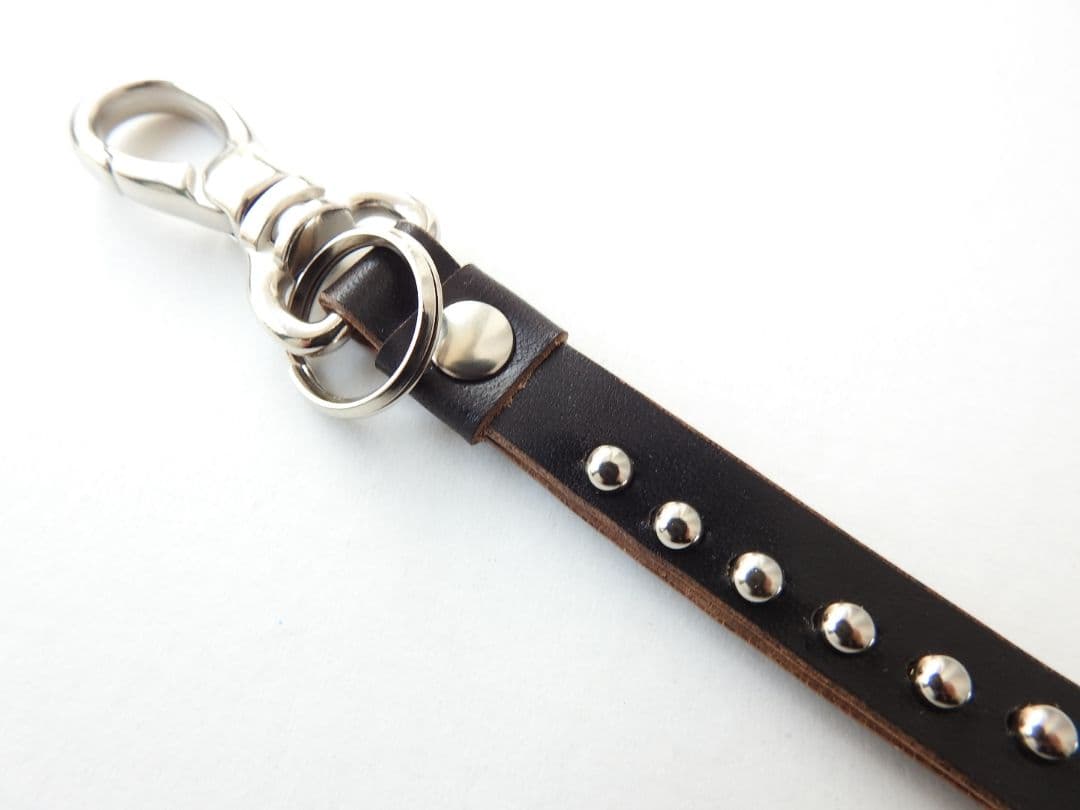 豪華！両面スタッズ！ホースバット茶芯レザーキーホルダーストラップ