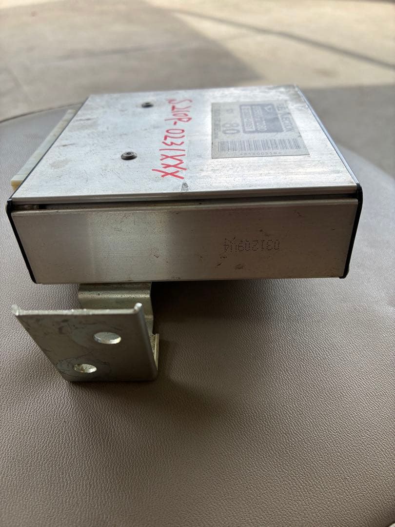 ダイハツS210P ハイゼットトラック エンジンECU 89560-97D80