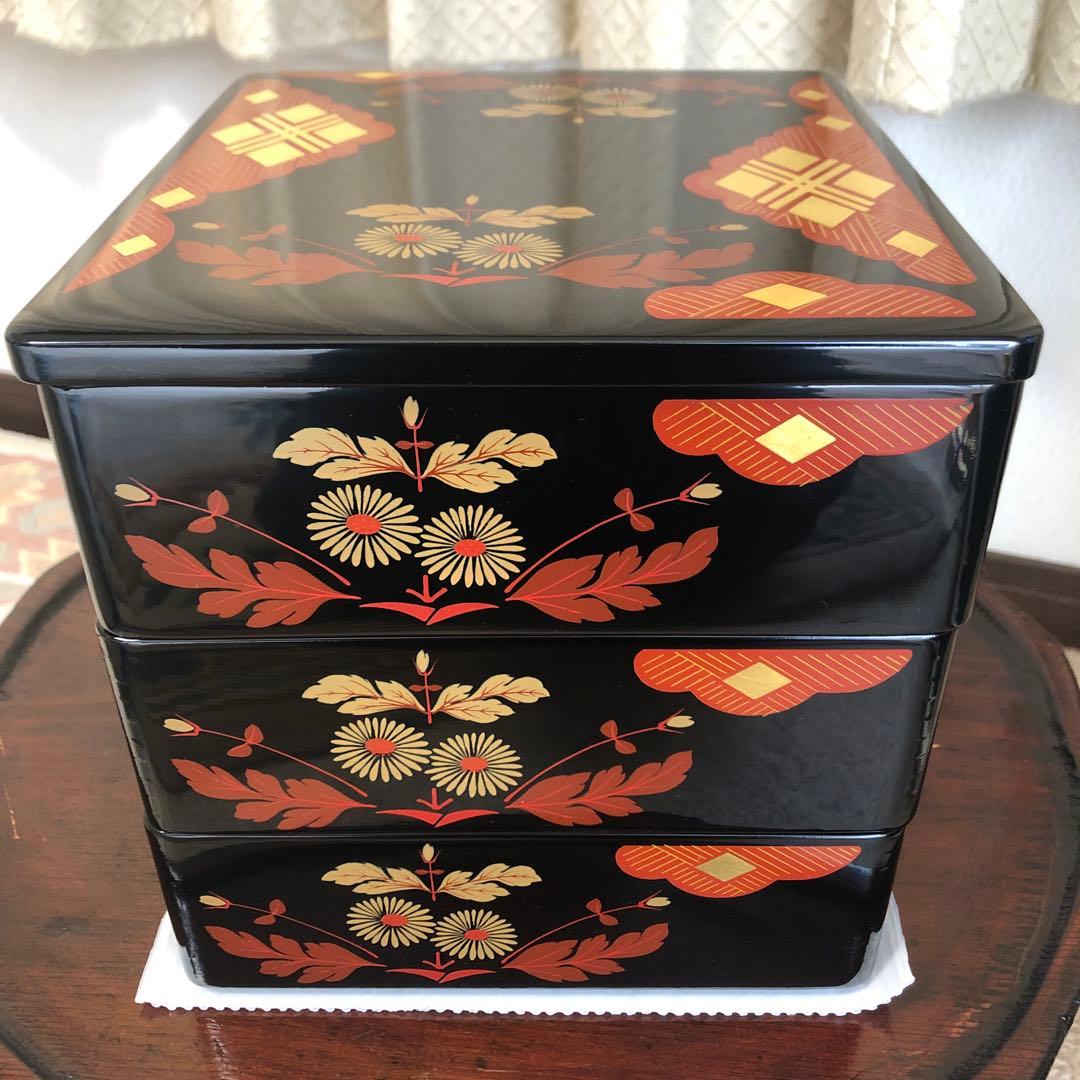 秀衡塗　重箱　三段重　菊紋　漆器　天然木　7寸×6.5寸　専用箱　未使用品　美品
