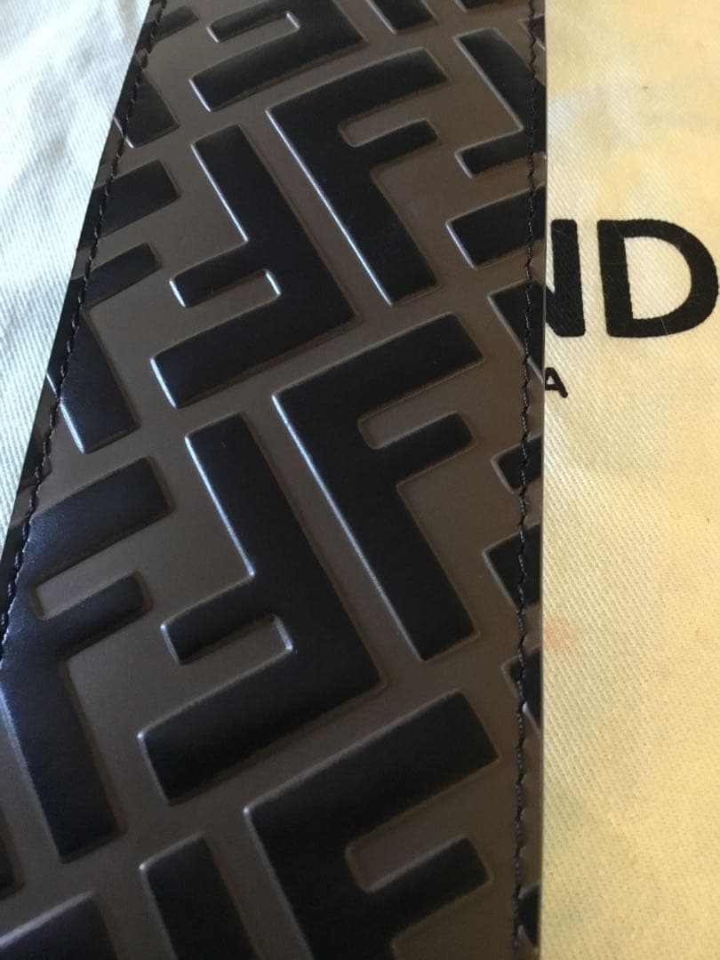 FENDI FFロゴ ストラップスルー