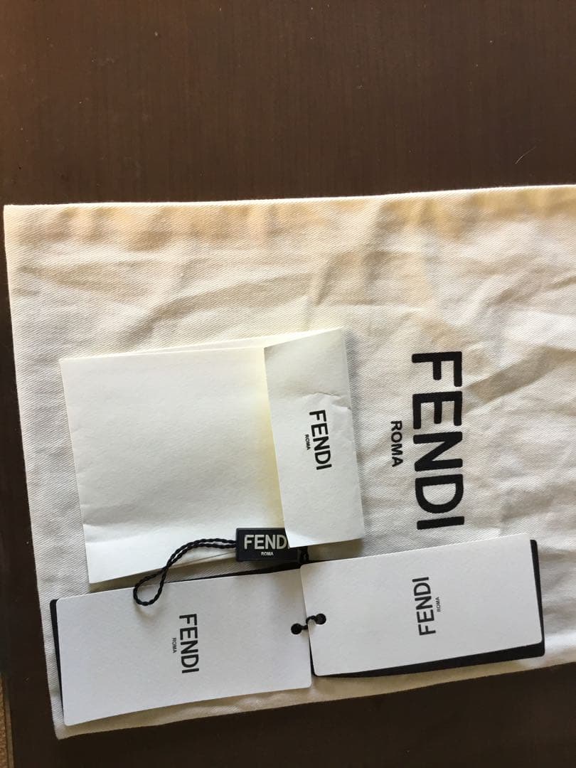FENDI FFロゴ ストラップスルー