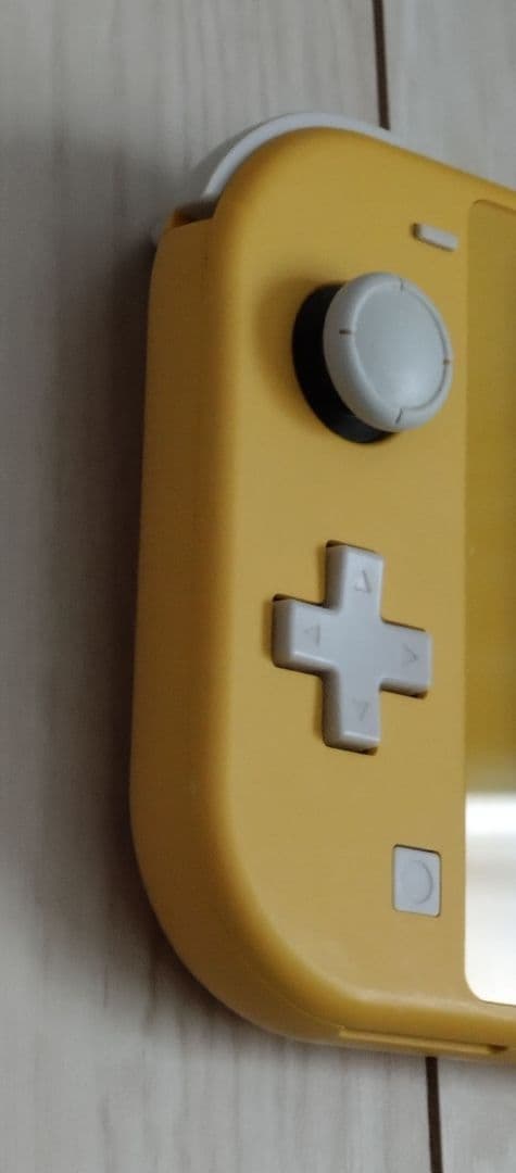 す*し様 Nintendo Switch Lite イエロー 本体 ACアダプタ