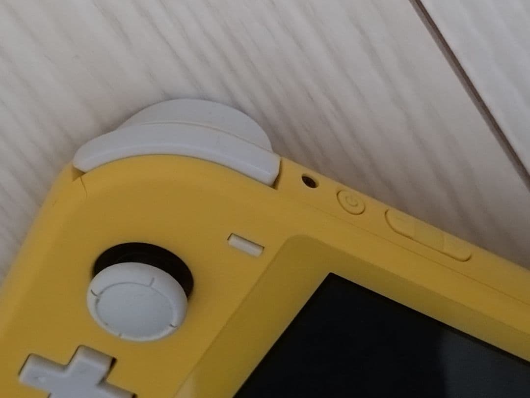 す*し様 Nintendo Switch Lite イエロー 本体 ACアダプタ