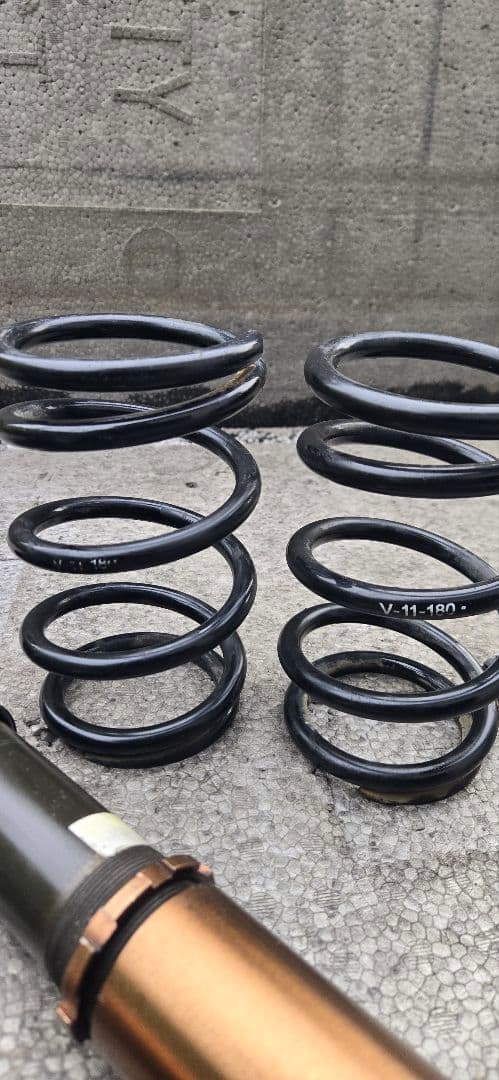 ラッシュRUSH車高調l575s.l175s.LA100S (美品)ダイハツ