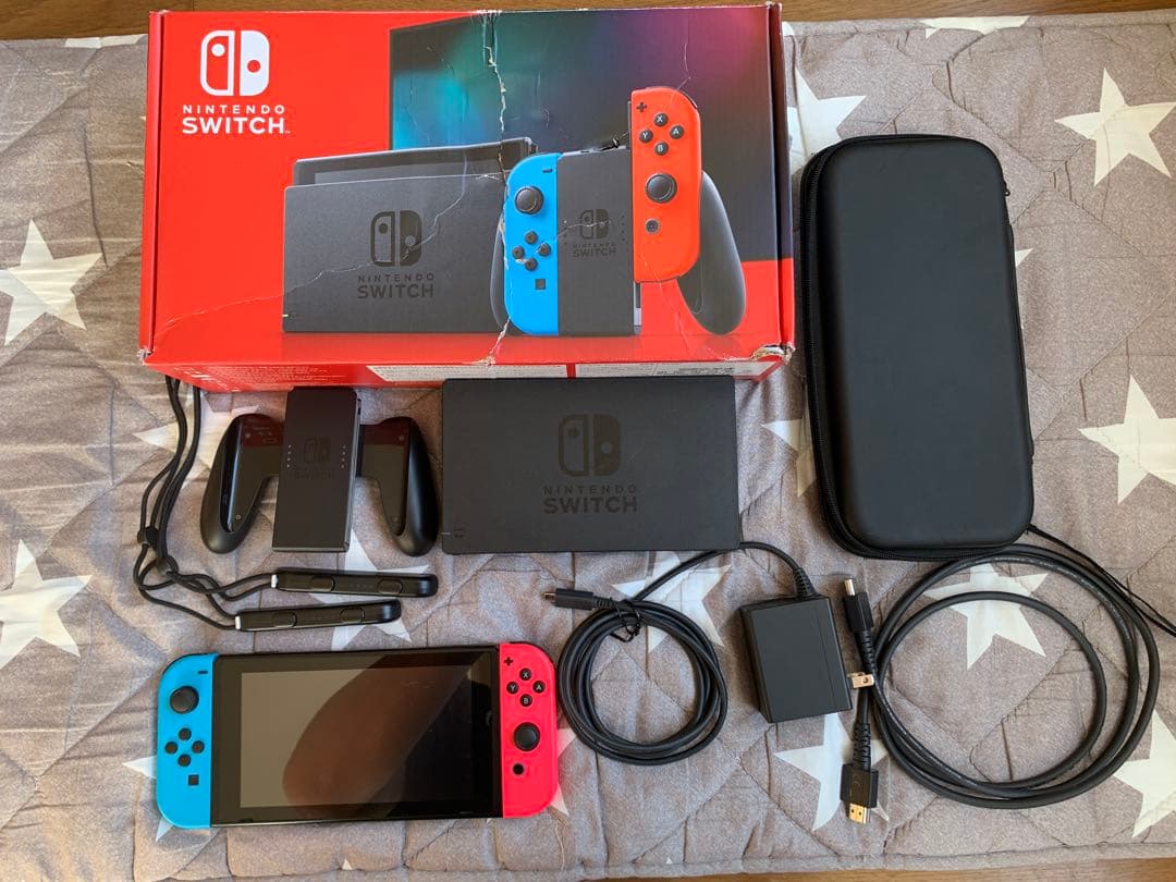 Nintendo Switch 本体　ケース付き