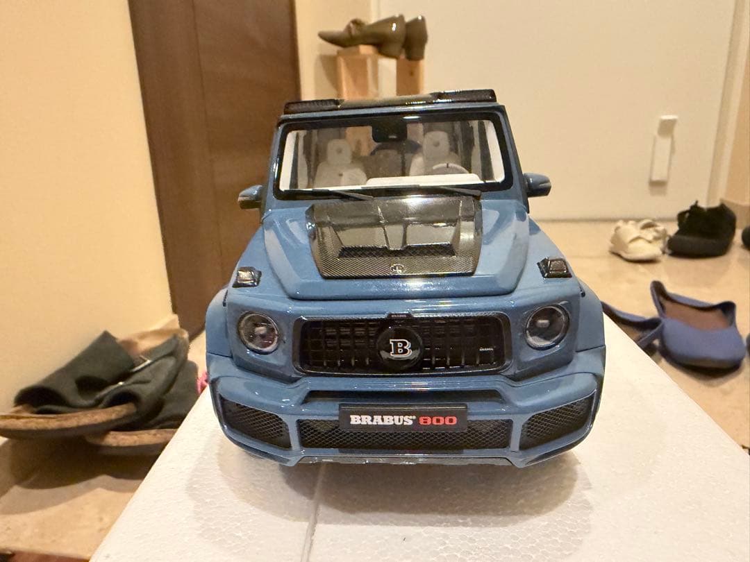 Almost Real BRABUS 800 ミニカー チャイナブルー 1/18