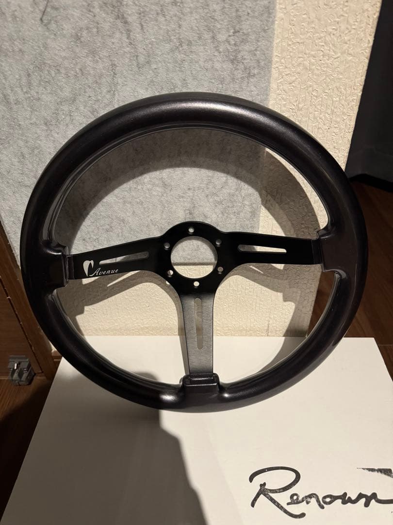 Avenue Performance 350mm アベニュー ステアリング