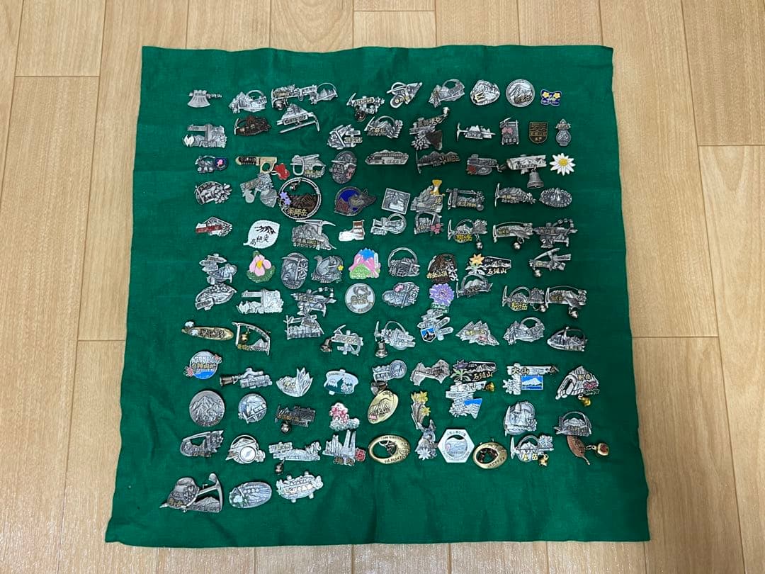 山　ピンバッジ 約100個セット