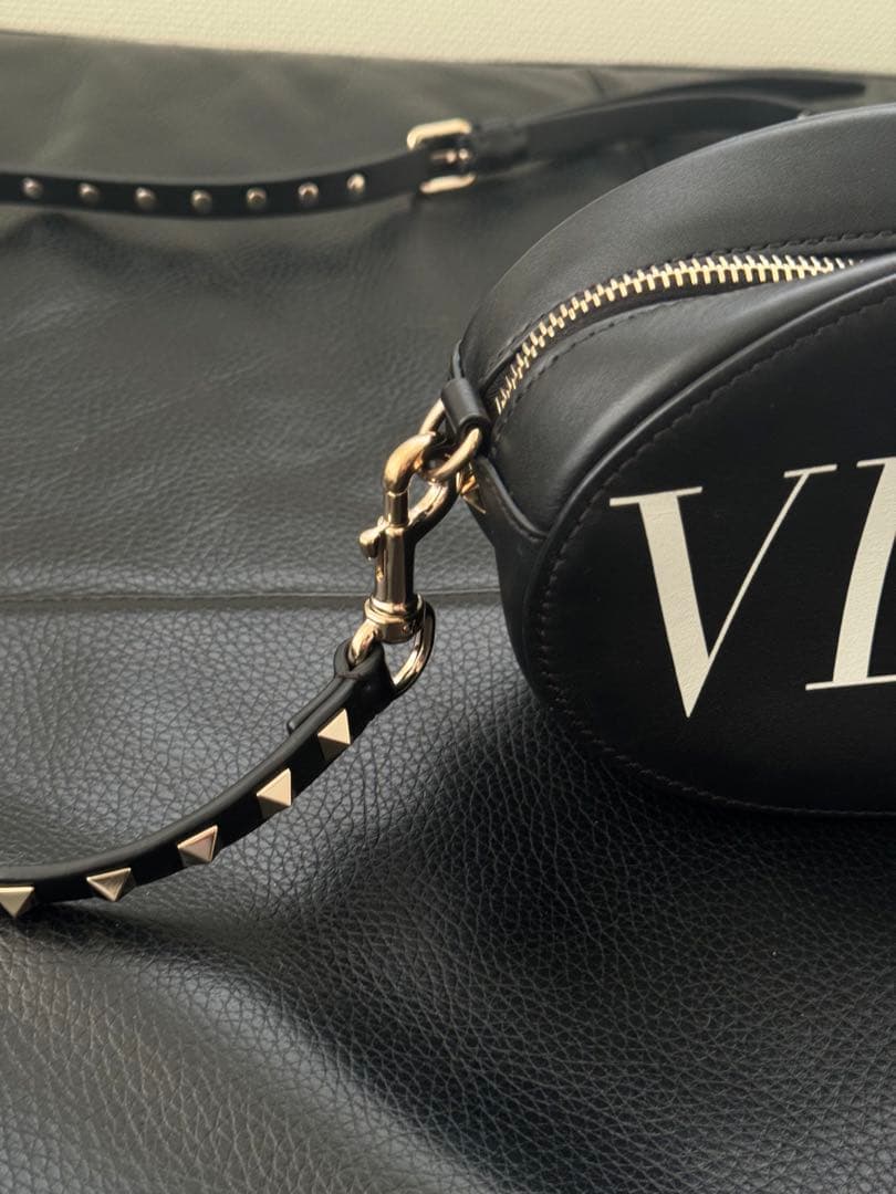 バレンチノ　バッグ