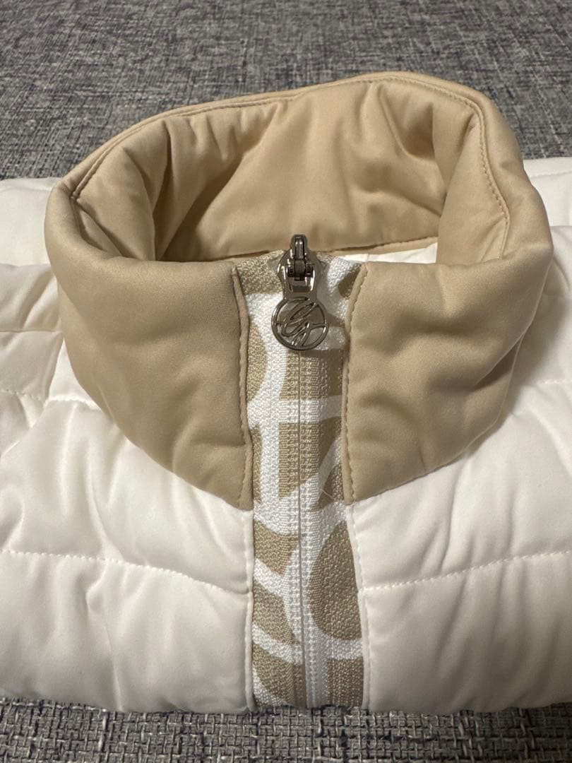 デサント　ゴルフ　ダウン　美品　S