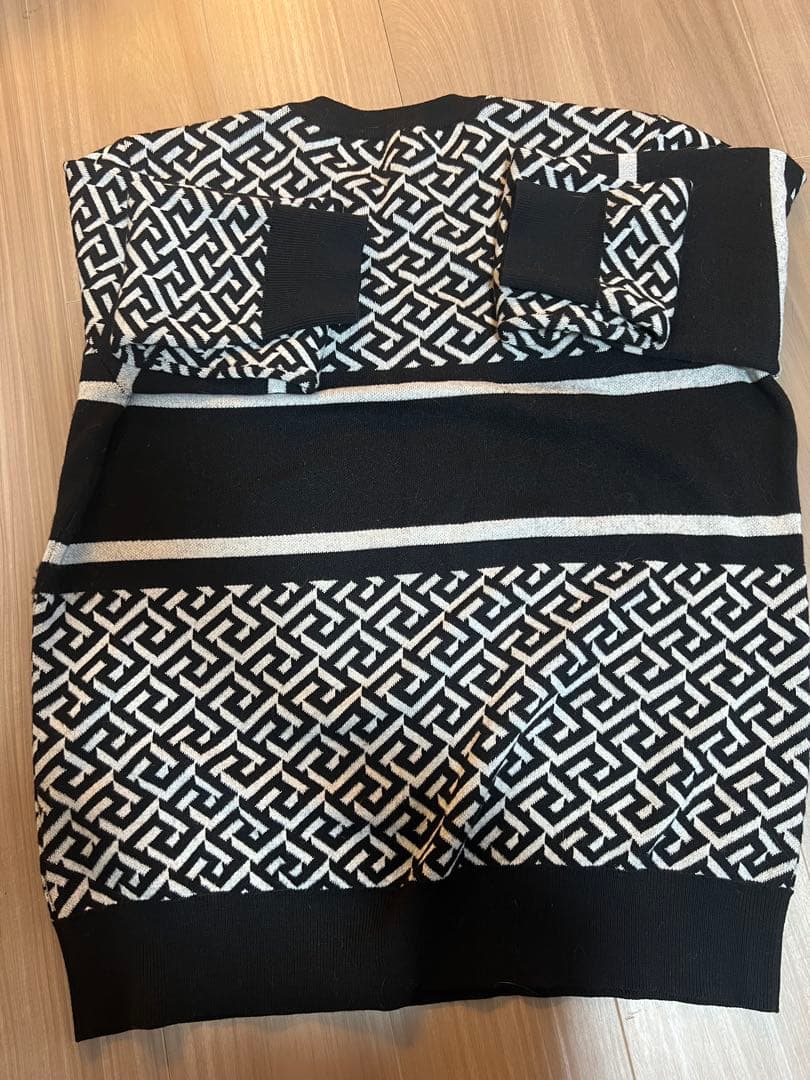 VERSACE メデューサニット ブラック×ホワイト サイズ52（XL相当）