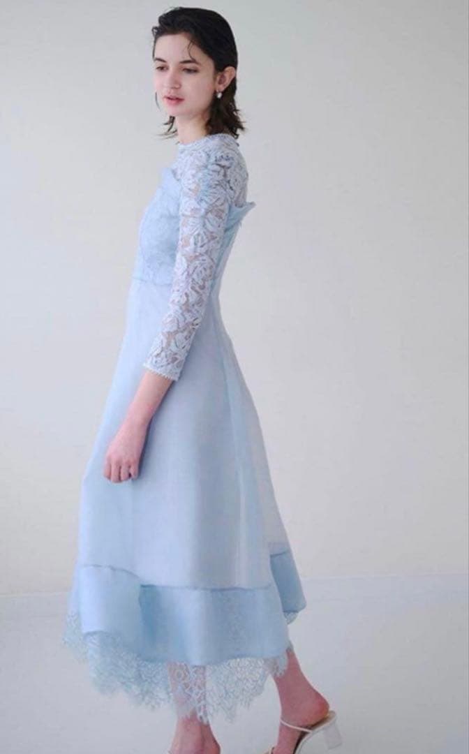 新品✨SNIDEL　ボリュームフレアレースドッキングドレス　結婚式　ライトブルー