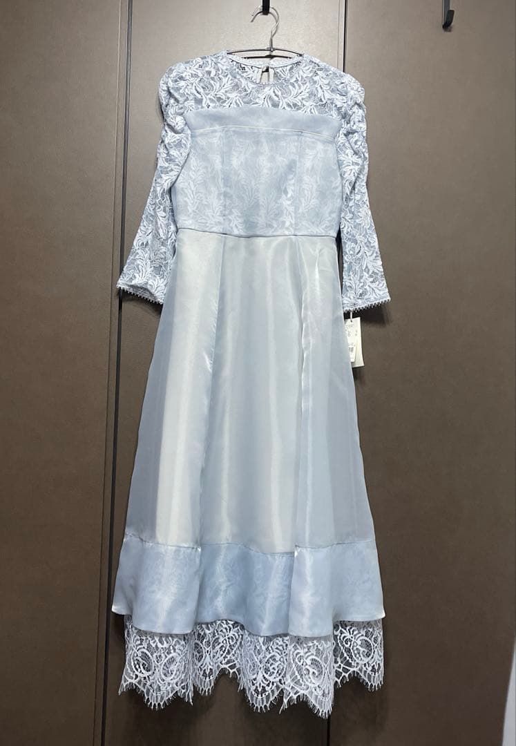 新品✨SNIDEL　ボリュームフレアレースドッキングドレス　結婚式　ライトブルー