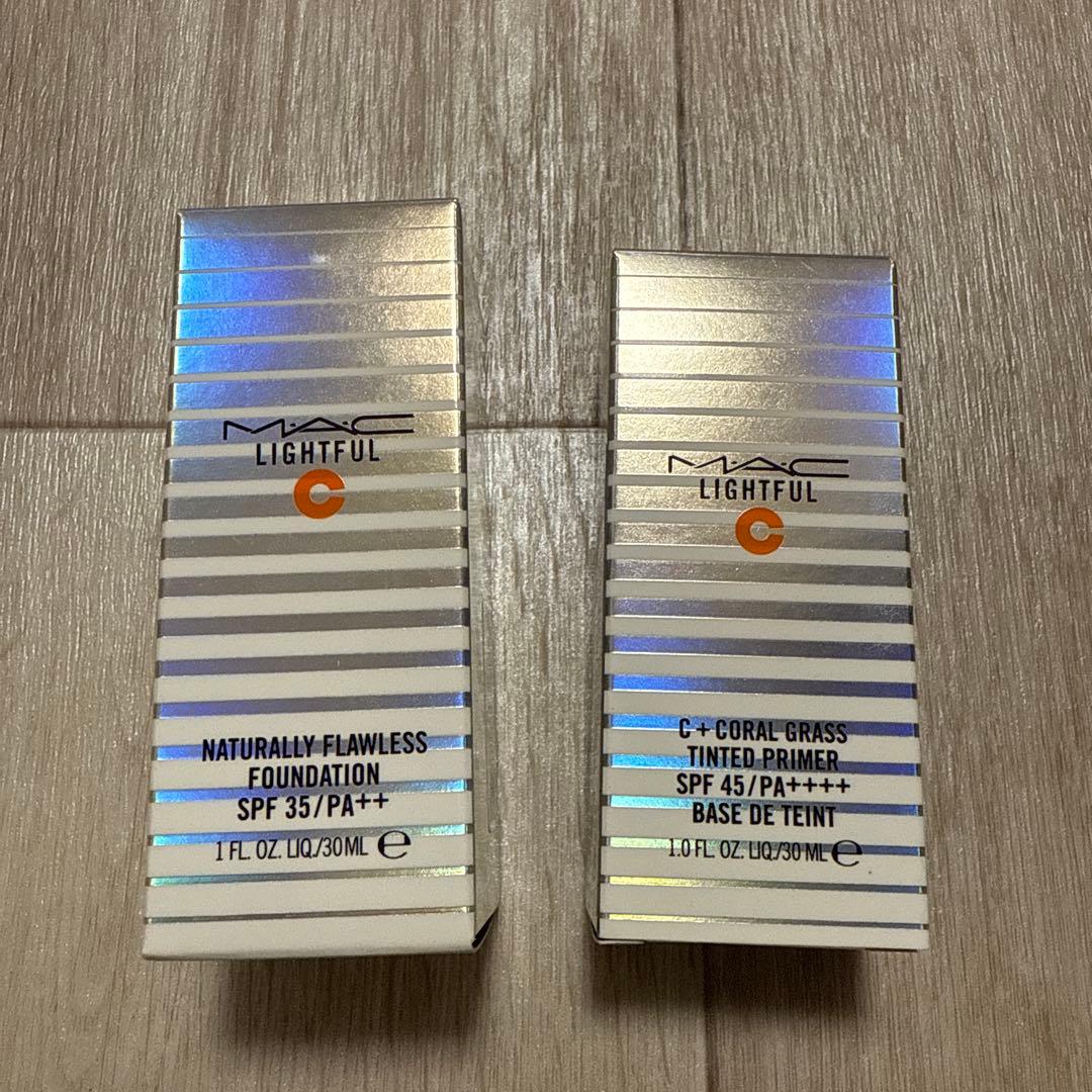 MAC ライトフルC+ナチュラリーフローレスファンデーション プライマー セット