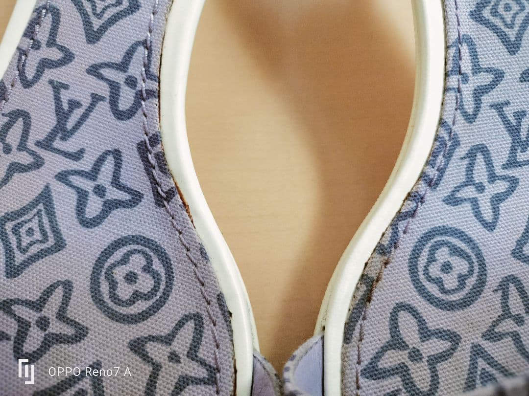 Louis Vuitton バックル付きサンダル 35