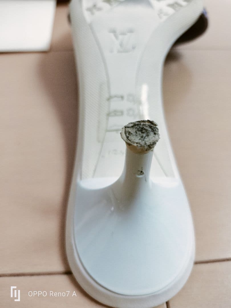 Louis Vuitton バックル付きサンダル 35