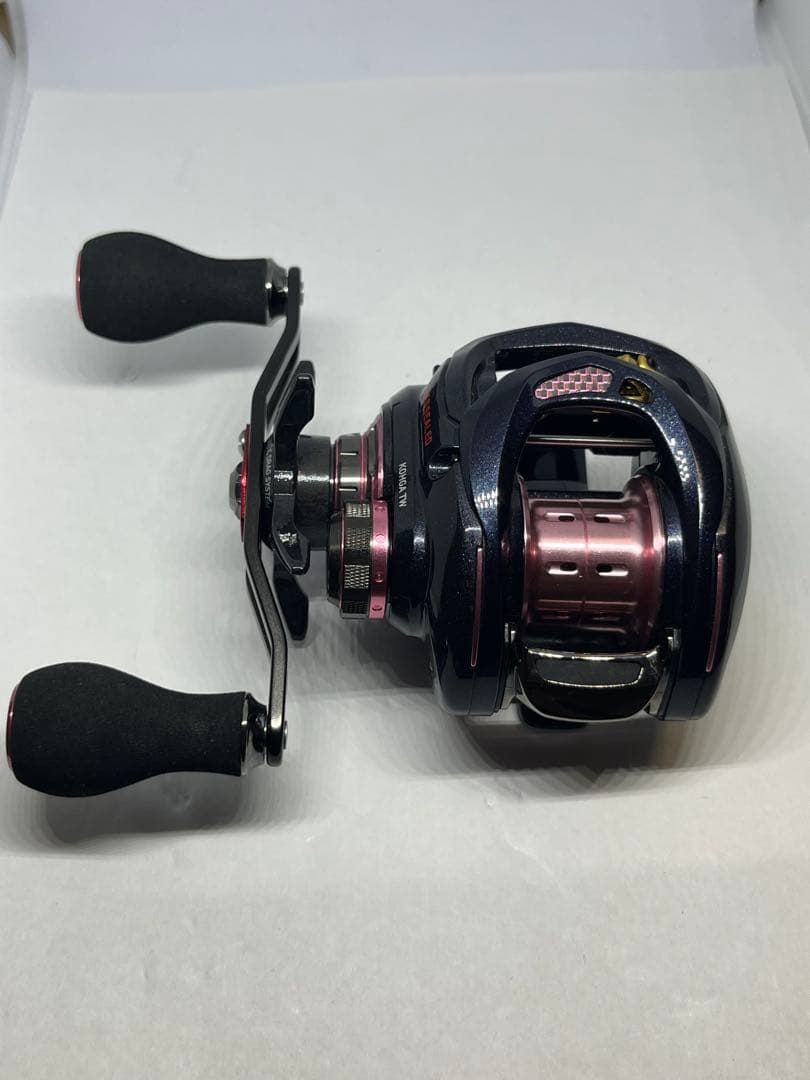 【新品未使用】ダイワ DAIWA 紅牙 TW 7.3L