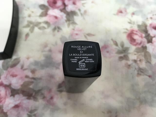 CHANEL化粧品フェイスパウダー・チーク・コンシーラー・口紅・コットンの6点