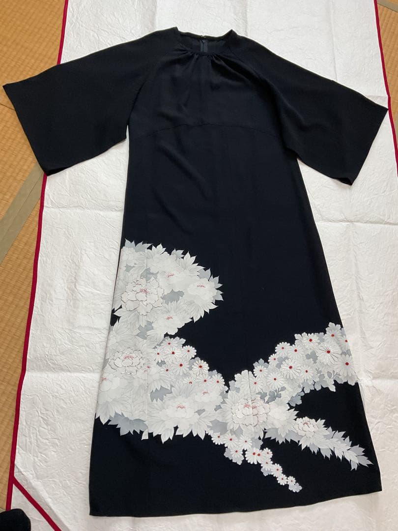 着物リメイクワンピース　　黒留袖からロングワンピース