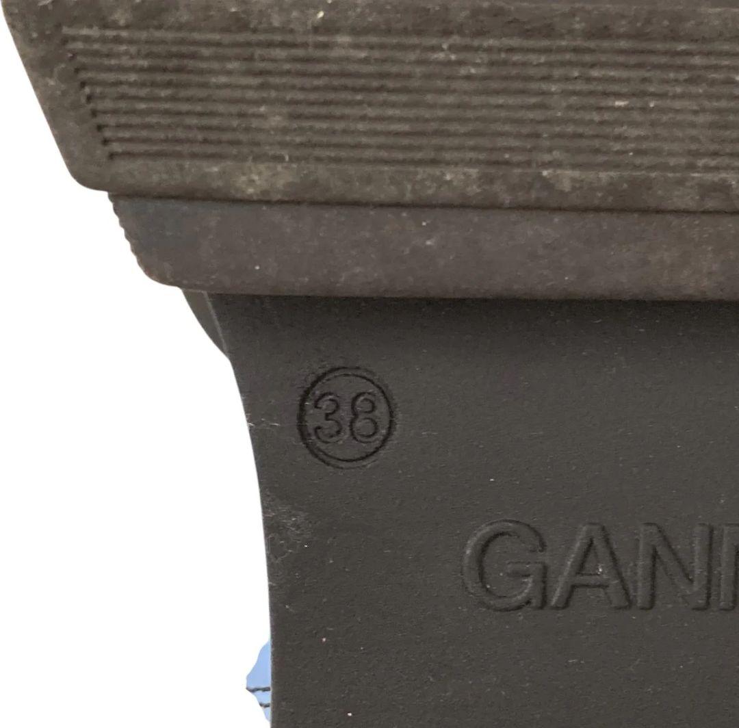 Ganni(ガニー)チェルシーブーツ