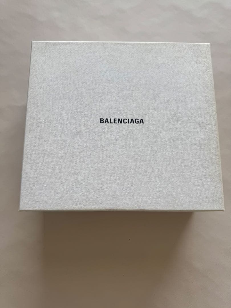 BALENCIAGA ホワイトエナメルブーツ　ブーティ ショートブーツ