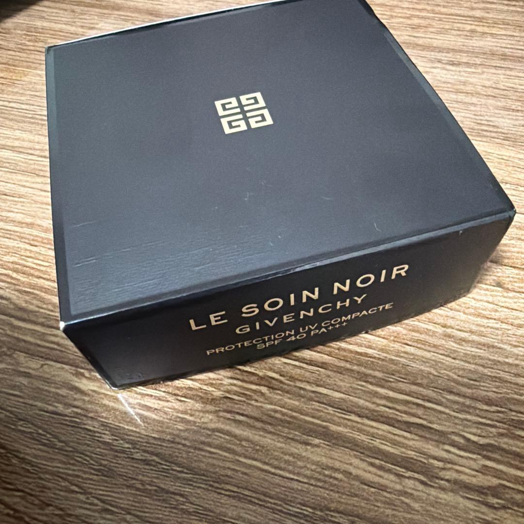 GIVENCHY LE SOIN NOIR UVコンパクト 12g