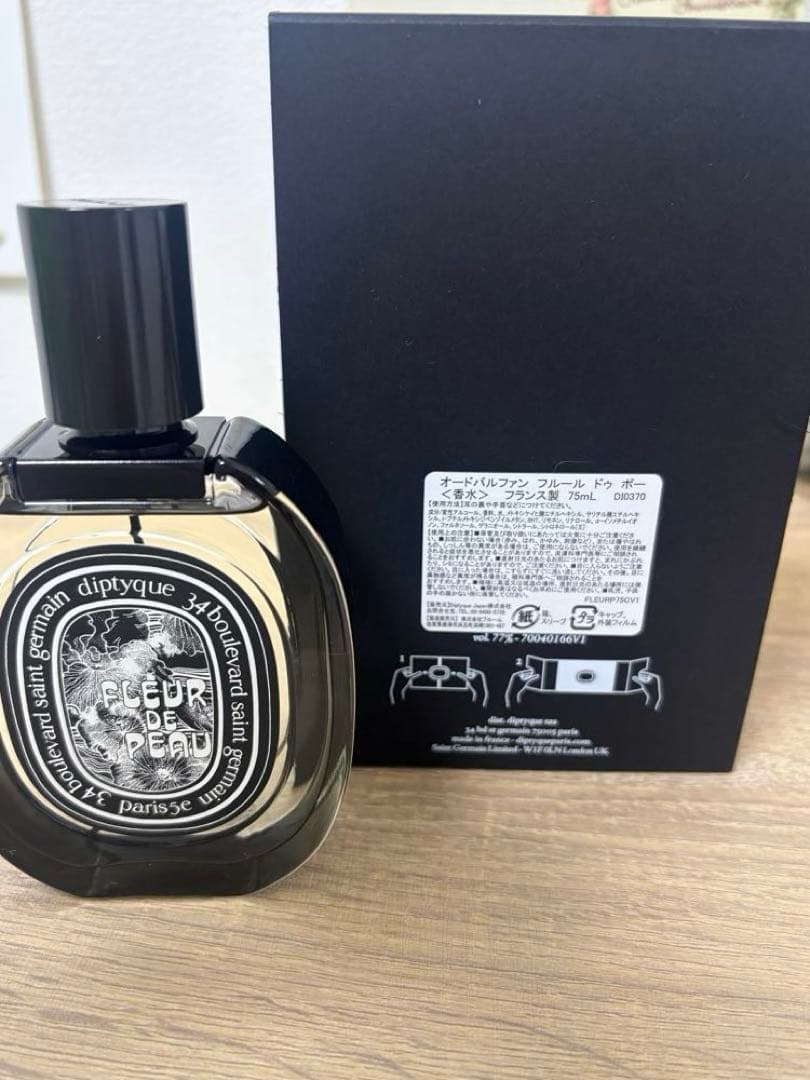 香水(ユニセックス) diptyque FLEUR DE PEAU75ml Eau de Parfum