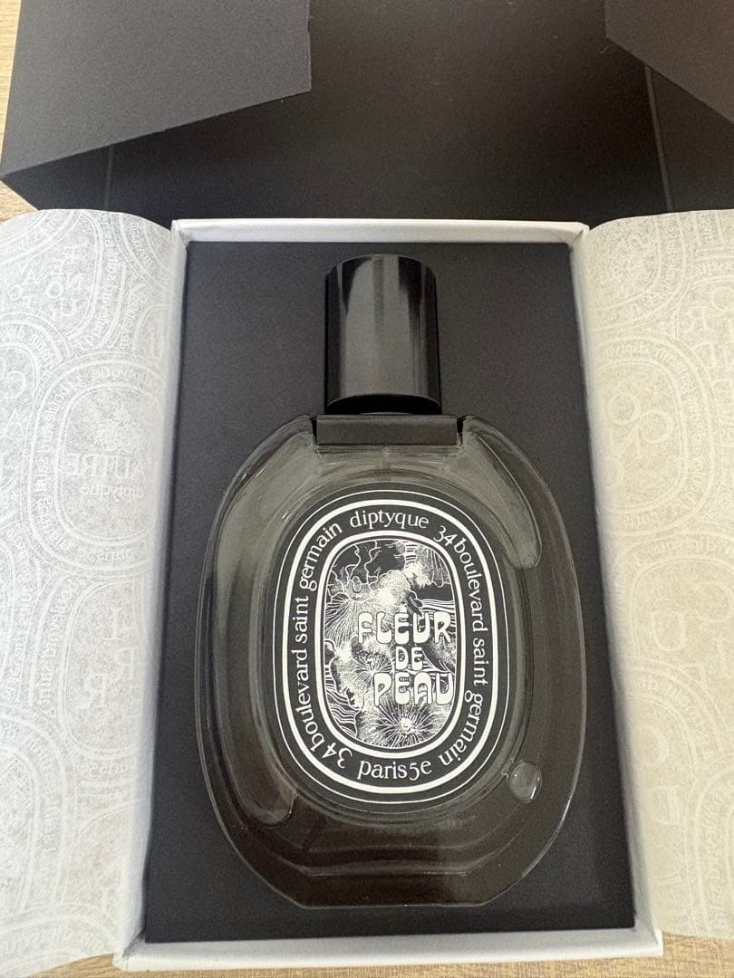 香水(ユニセックス) diptyque FLEUR DE PEAU75ml Eau de Parfum
