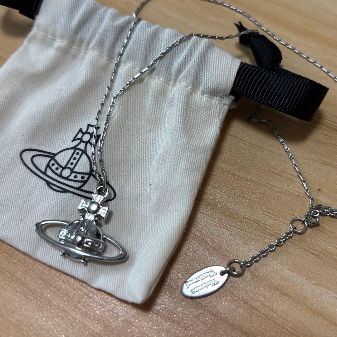 ヴィヴィアン　ネックレス