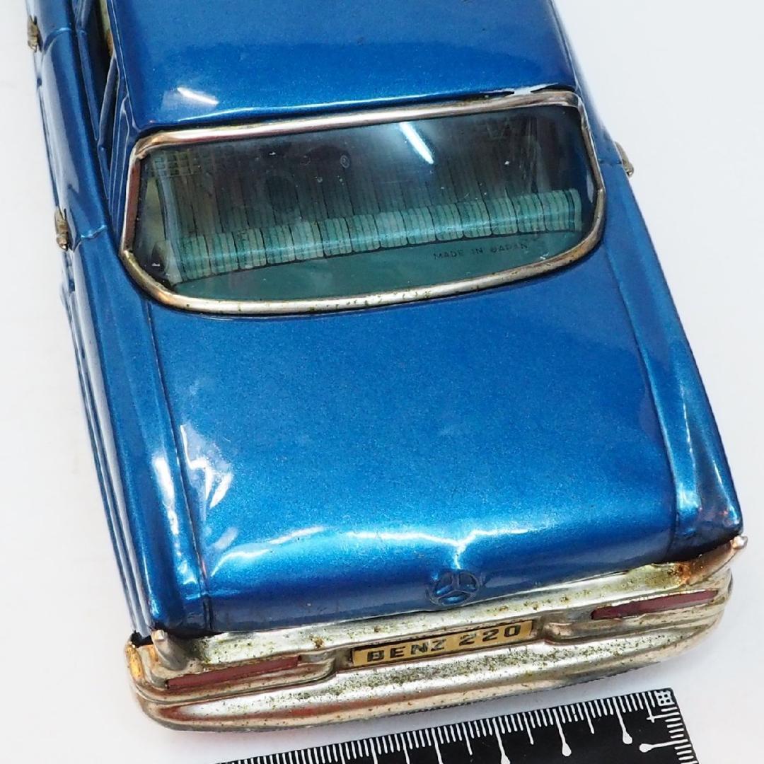 萬代屋【メルセデス ベンツ220大サイズ青エンブレム欠】ブリキtin car箱無