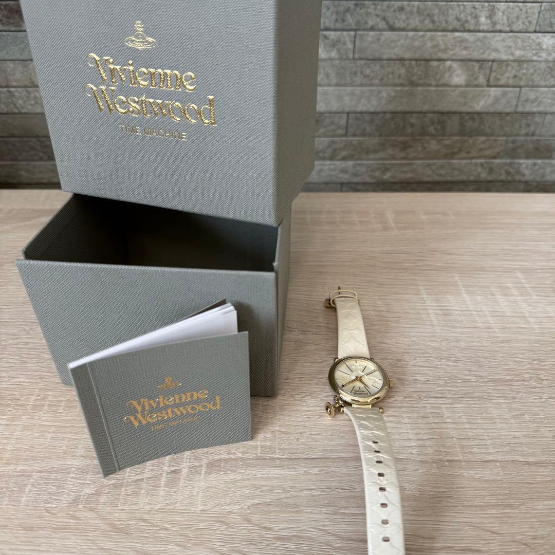 Vivienne Westwood アナログ時計 ホワイト