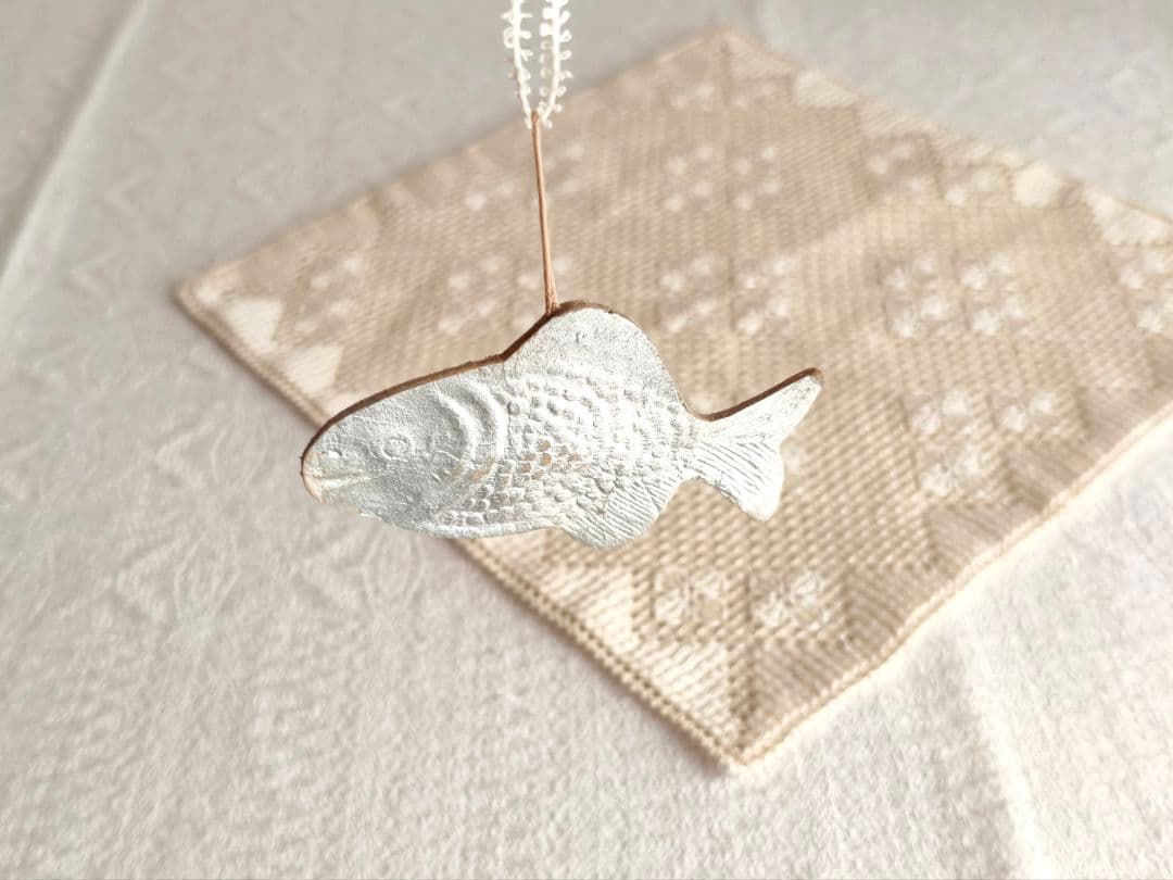 【まーちゃんさま】* vintage ❀ シルバーの かわいいお魚さん